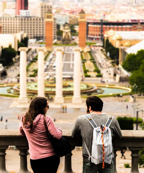 donde conocer gente en barcelona|Barcelona: mejores páginas y lugares para conocer gente